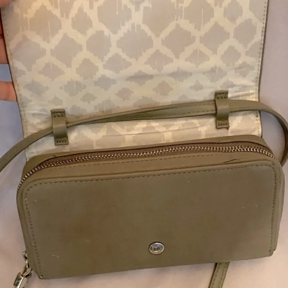 Taupe Crossbody Grey Wallet - Image 10