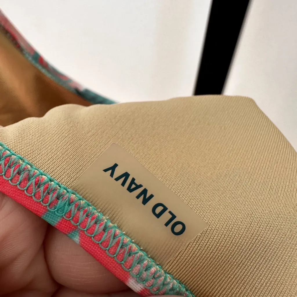 Old navy xl swimsuit - Image 4