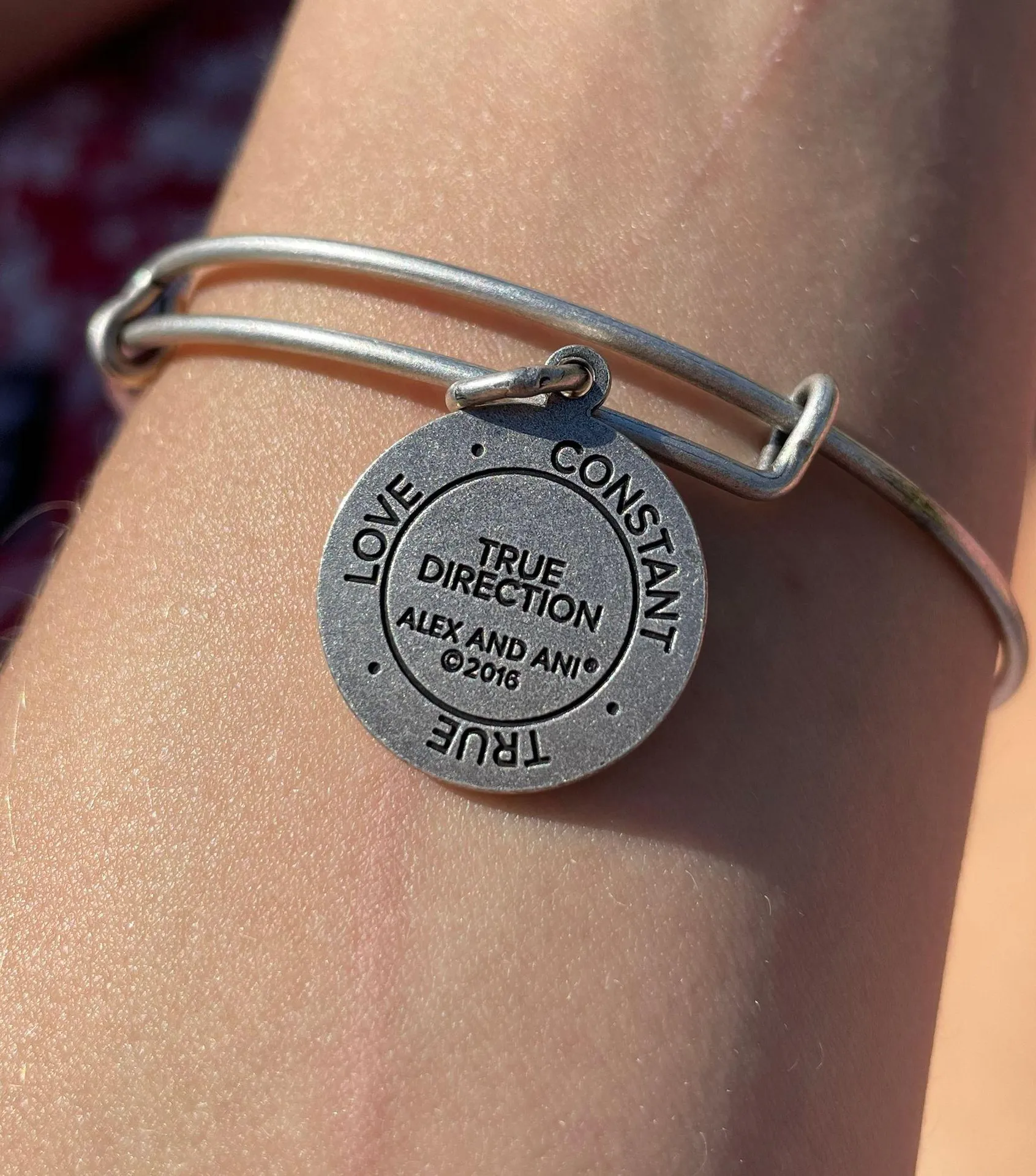 “mom” Bracelet - Image 3