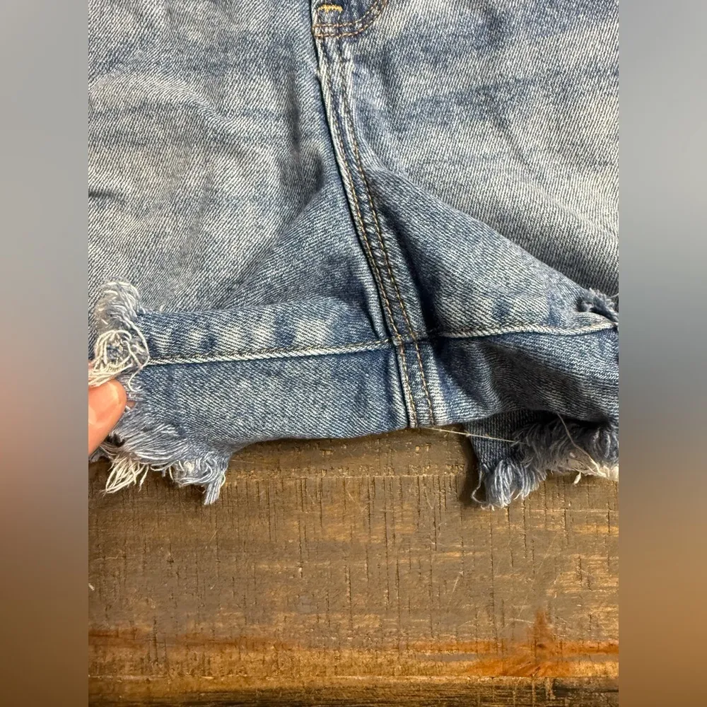 American Eagle Outfitters highest rise 90s boyfriend Jean shorts Frayed Hem - Image 9