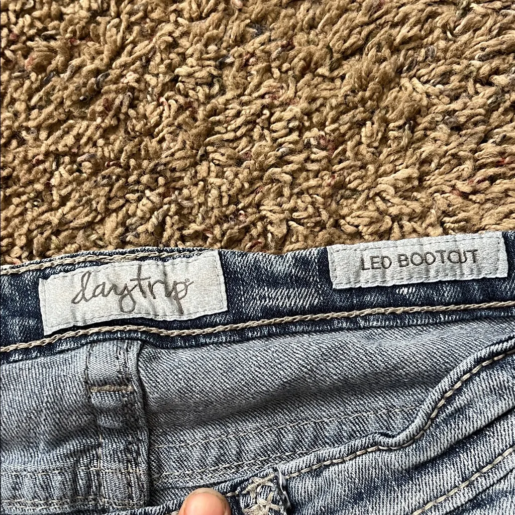Daytrip Leo Bootcut Jeans - Image 3