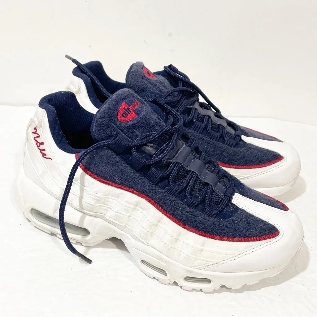 Nike Air Max 95‎ LX NSW Women’s Size 7.5 Low Top Sneaker - Image 3