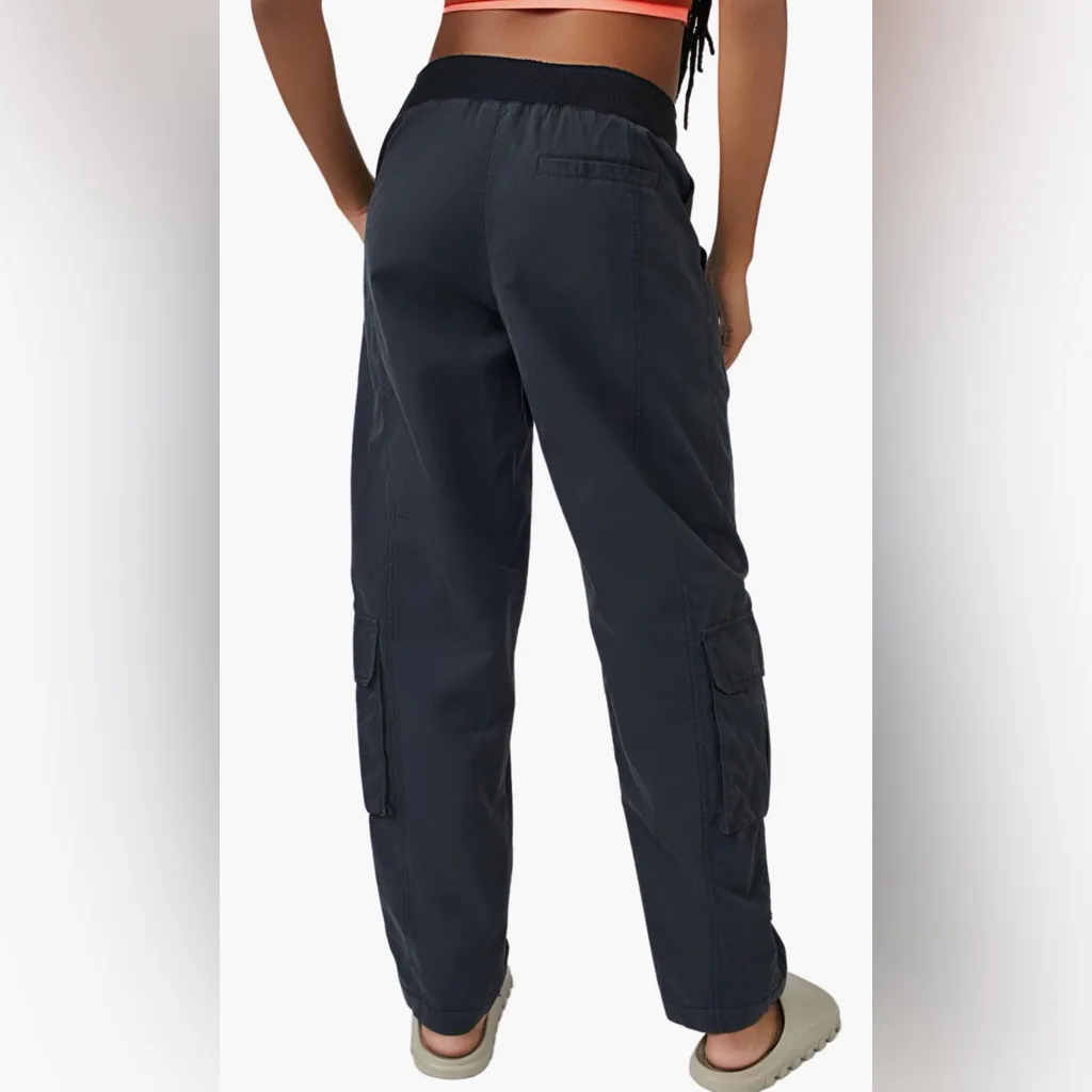 Free People
FP Movement
Mesmerize Me Cargo
Pants size medium Gray - Image 2