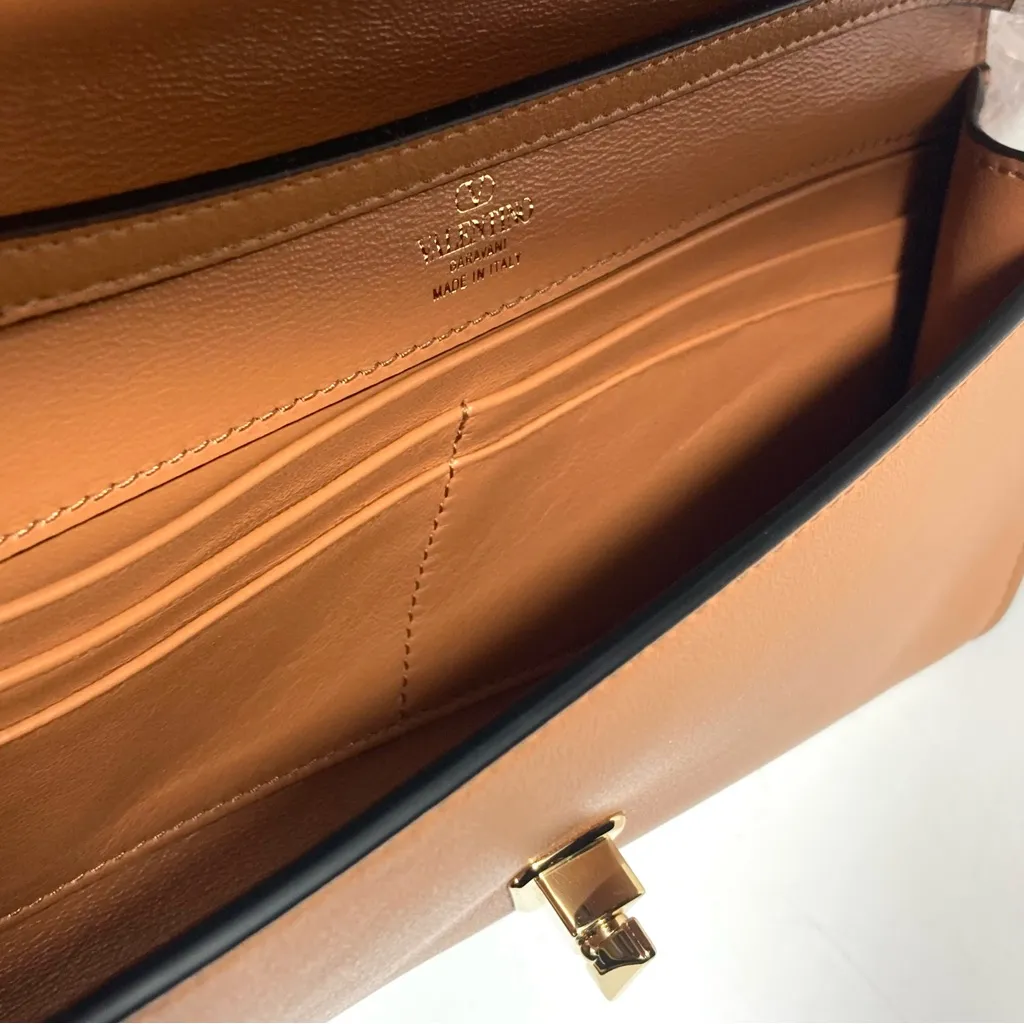 Valentino Garavani VLOGO Bold Wallet On A Chain Almond Beige NEW 5W2P0AD9ZFJ - Image 12