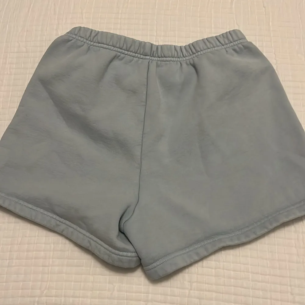 Aritzia cozy fleece shorts
XS - Image 4