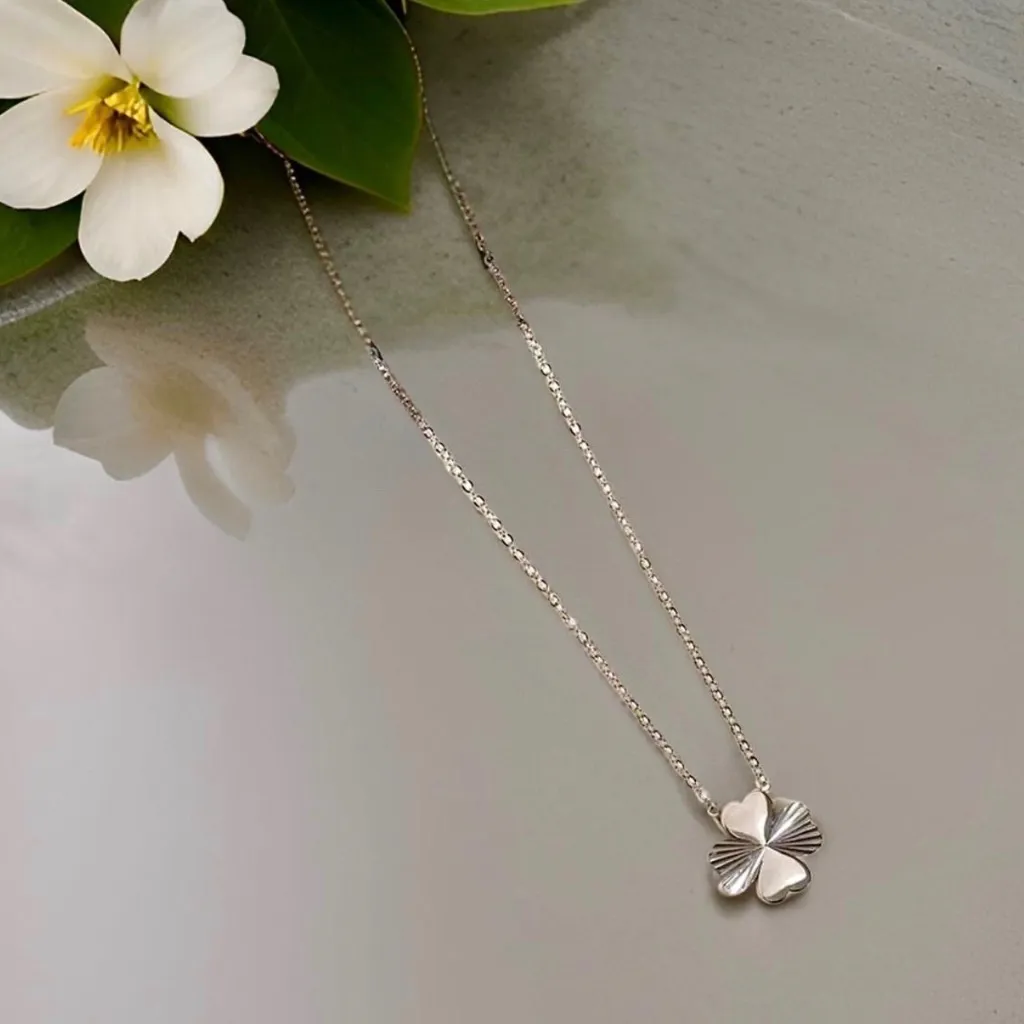 Darla Clover Necklace Pendant Bundle Gold - Image 2