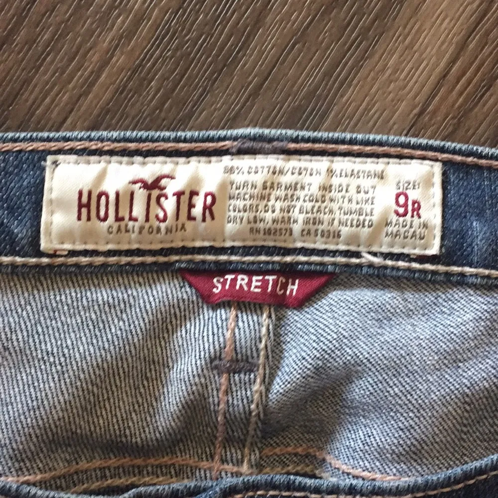Hollister Stretch Jeans - Image 4