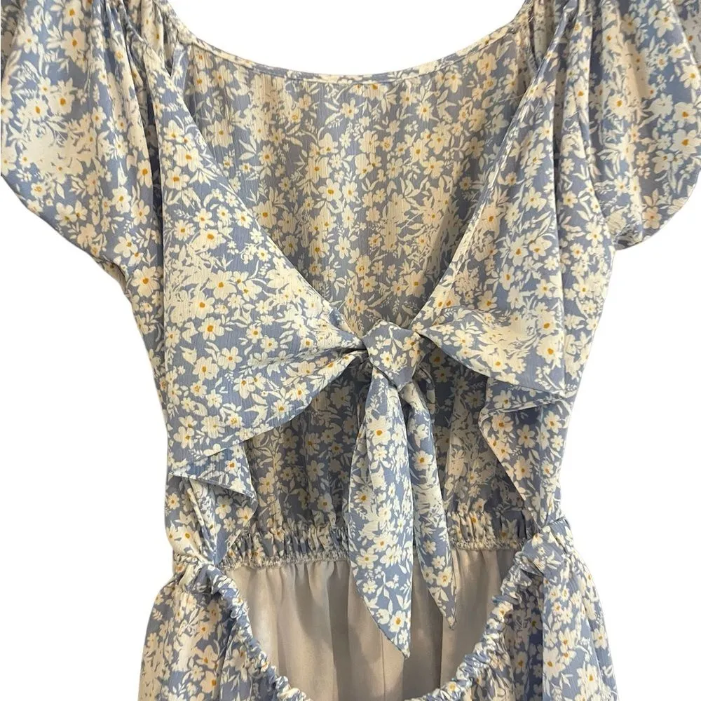Everly Women 's Blue Floral Ruffle Romper - Image 5