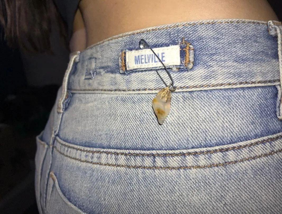 Brandy Melville Ripped Jeans - Image 6