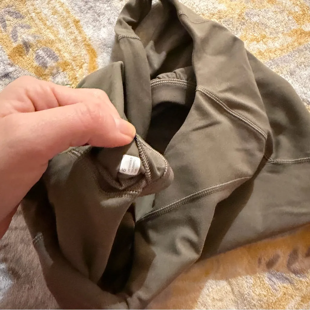 Lululemon align tank nomad c/d cup size 6 - Image 3