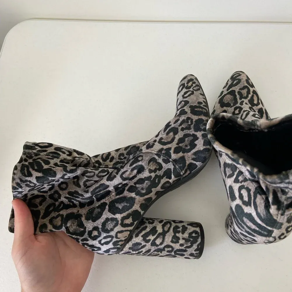 EUC | A New Day women’s leopard print soft pump boots — size 8.5‎ - Image 4