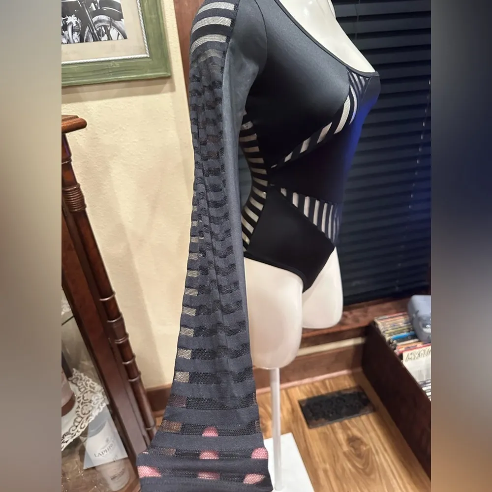 NWT MAPALE’ Deep Cut Bodysuit: Skin - Image 3