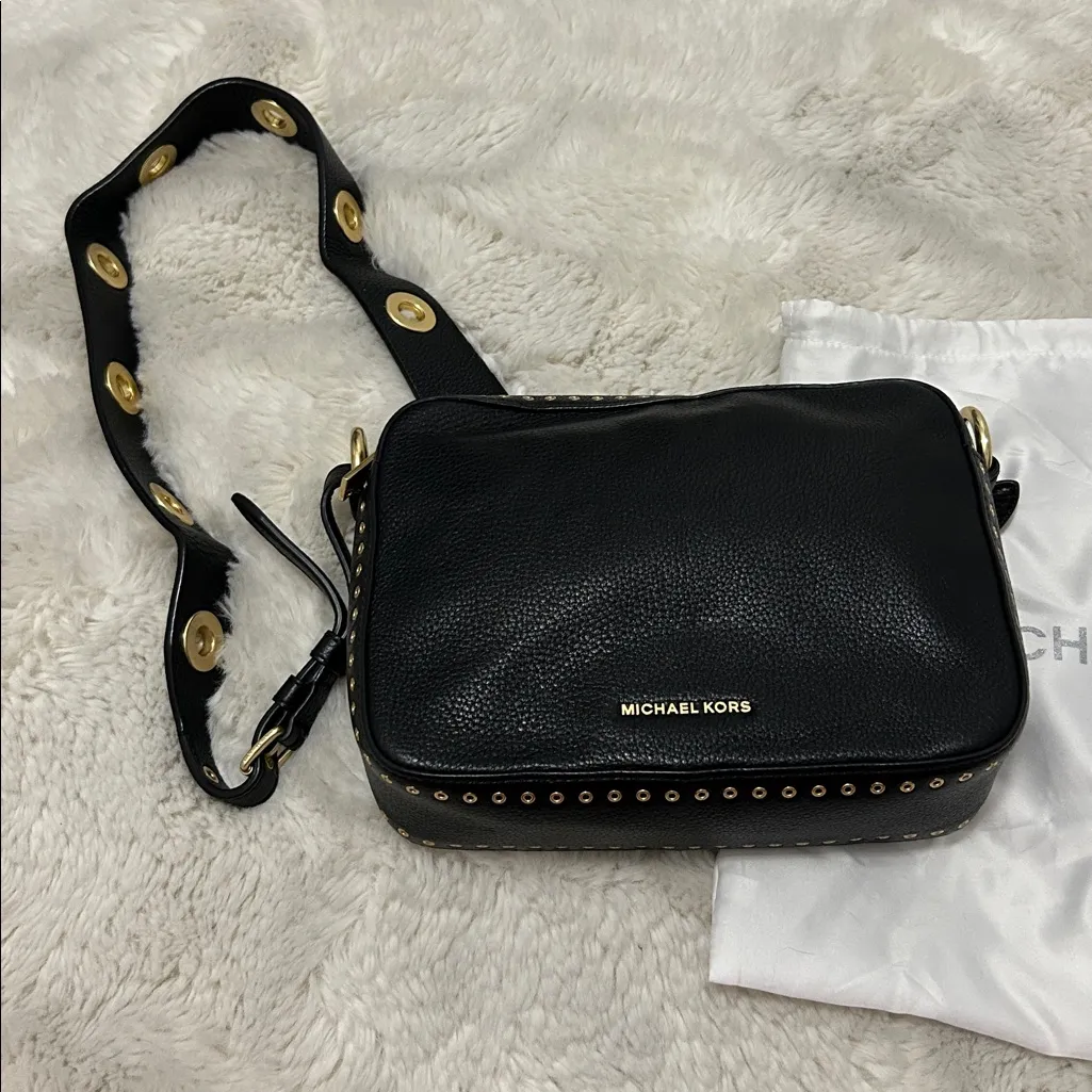 Michael Kors Brooklyn Camera Bag - Image 2