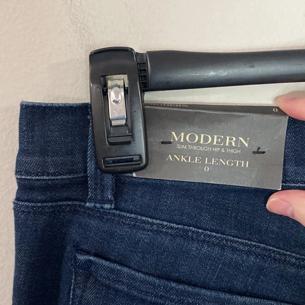 Ann Taylor Factory modern ankle length slim dark wash jeans size 0 Blue - Image 12