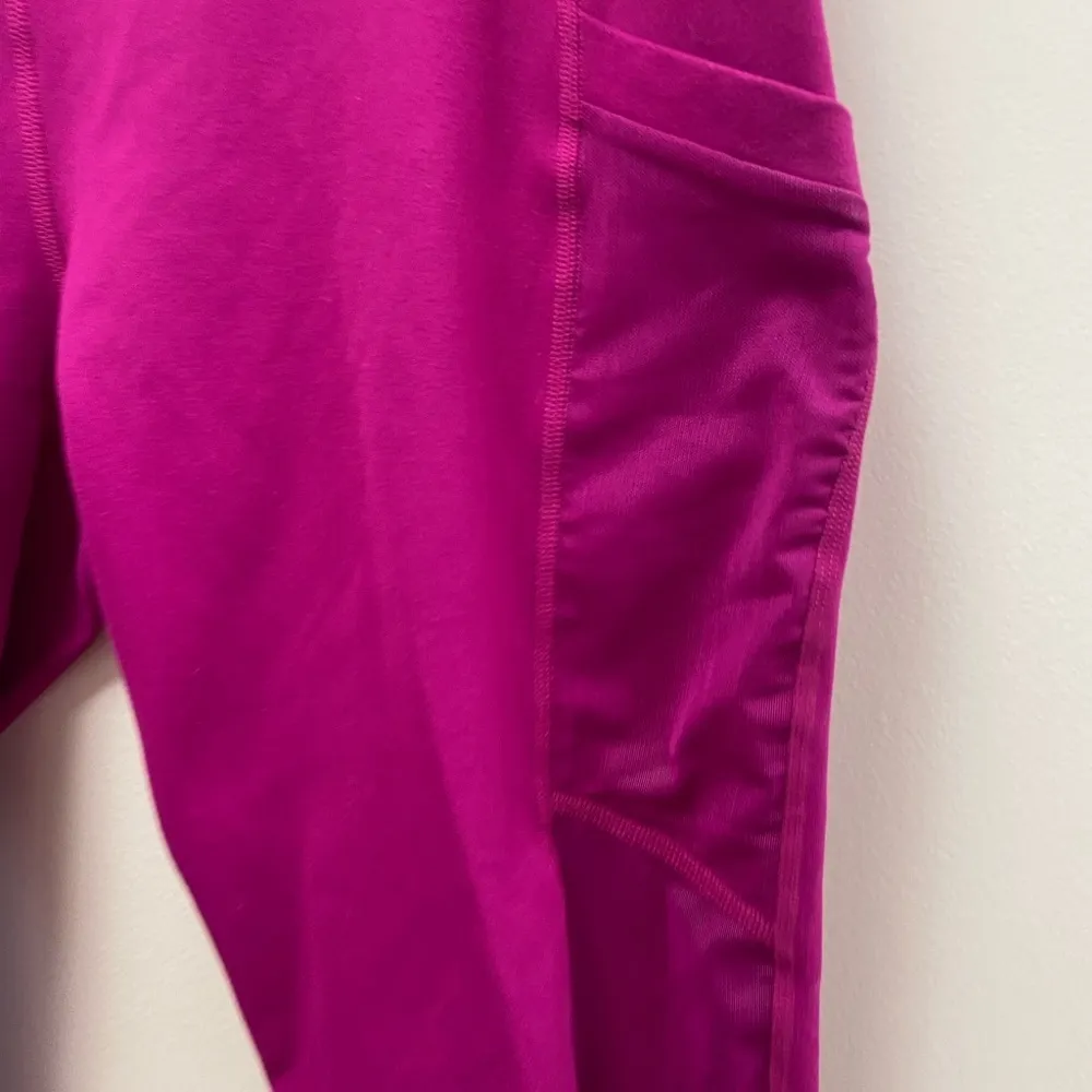 Fabletics small/med fuchsia leggings inside pocket sheer stripes down leg - Image 6