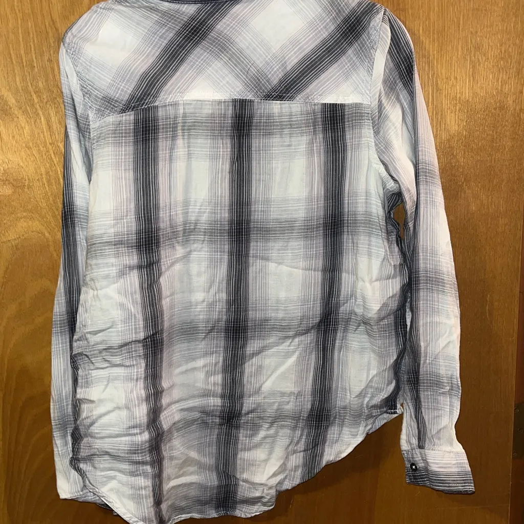 Mudd Quarter Open Plaid Long Sleeve Top Size Medium - Image 6
