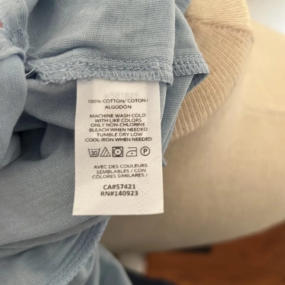 NWT Lou & Grey Loft Light Blue T-Shirt - Image 4