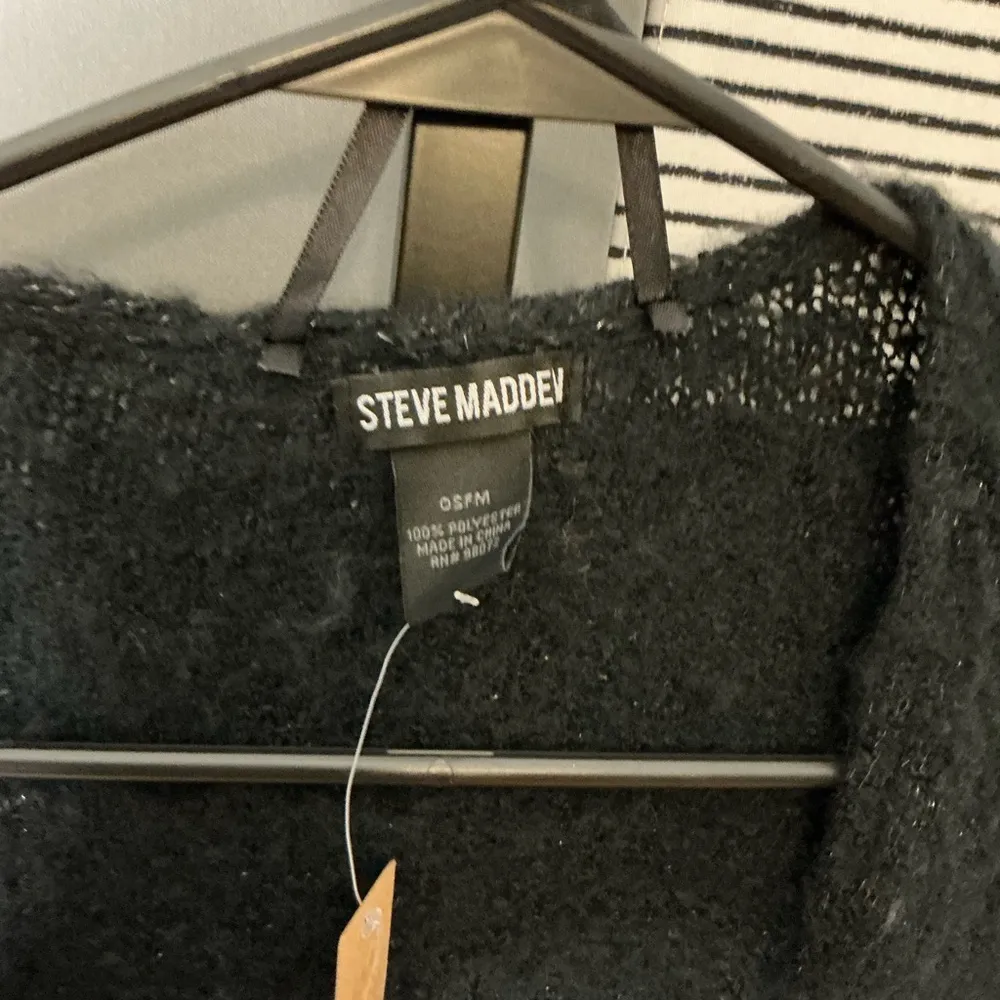 Steve Madden Women’s Open Front Solid Boucle Lurex Cape, Black, O/S - Image 7