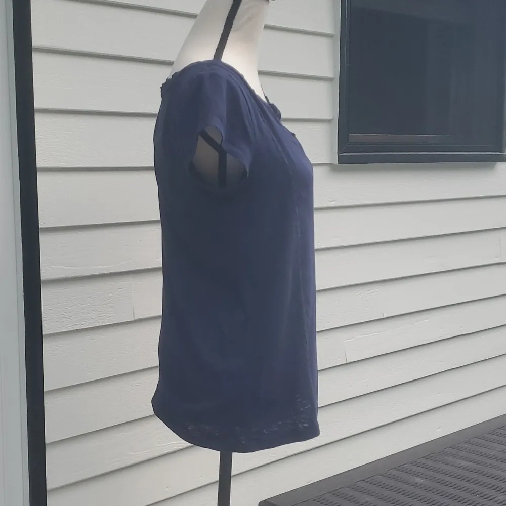 Gap V-Neck Panel Short Sleeve Tee - Image 3