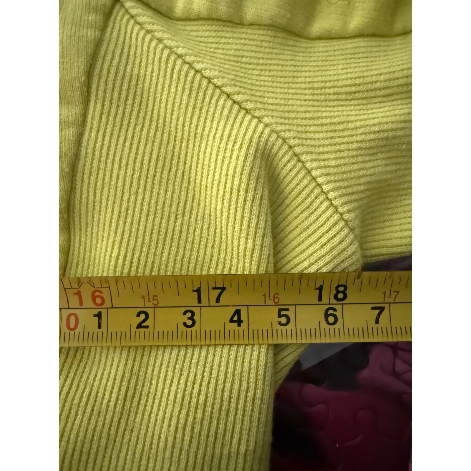 Gymshark Cropped Long Sleeve Top XS Yellow Activewear Athletic Workout - Image 5