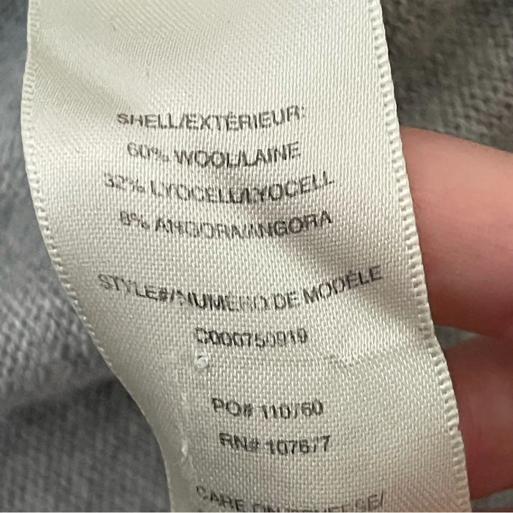 Alice and Olivia Scoop Gray Asymmetrical Sweater - Image 5