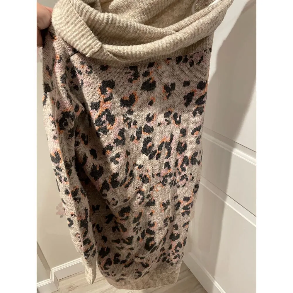 Anthropologie leopard print gray wool cowlneck sweater medium - Image 5