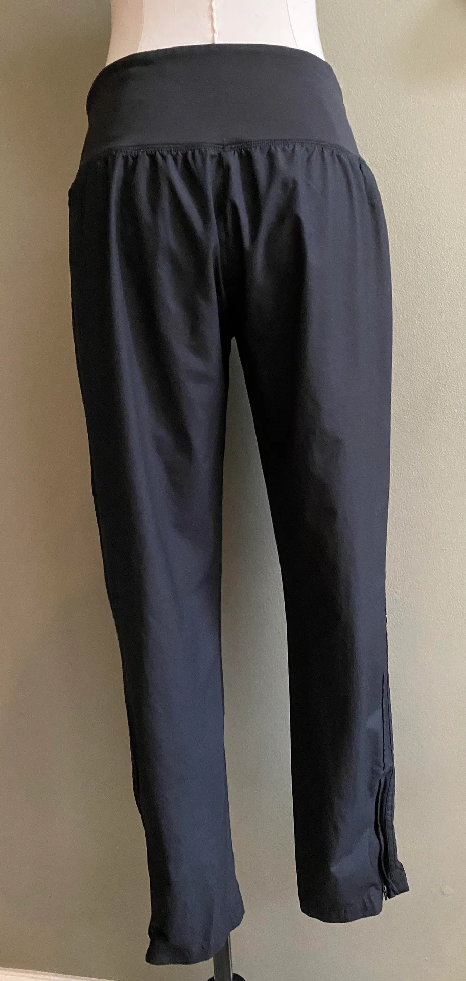 Black Pants - Image 3