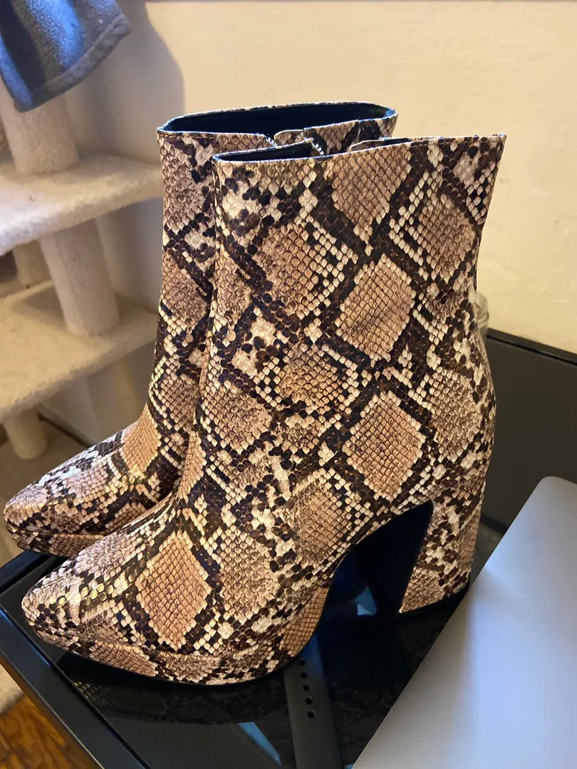 Jeffrey Campbell Boots - Image 3