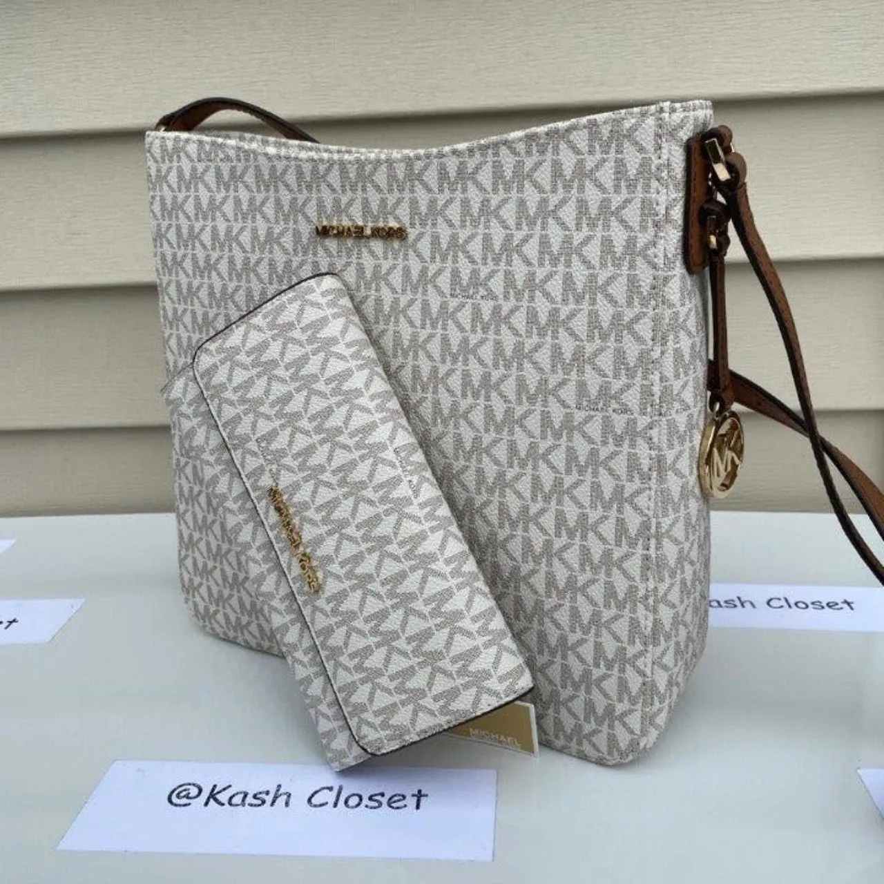 Michael Kors Vanilla Briley Crossbody Bag And Trifold Wallet - Image 3