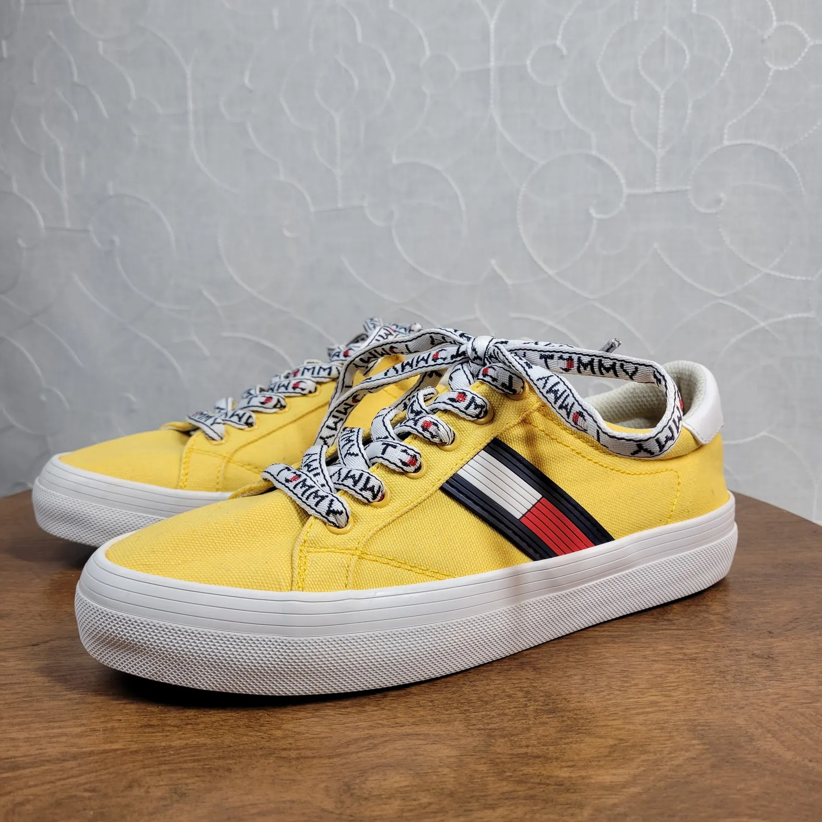 Tommy‎ Hilfiger Womens Fantim Sneakers 7.5 Yellow Canvas Lace Up Casual Shoes - Image 3