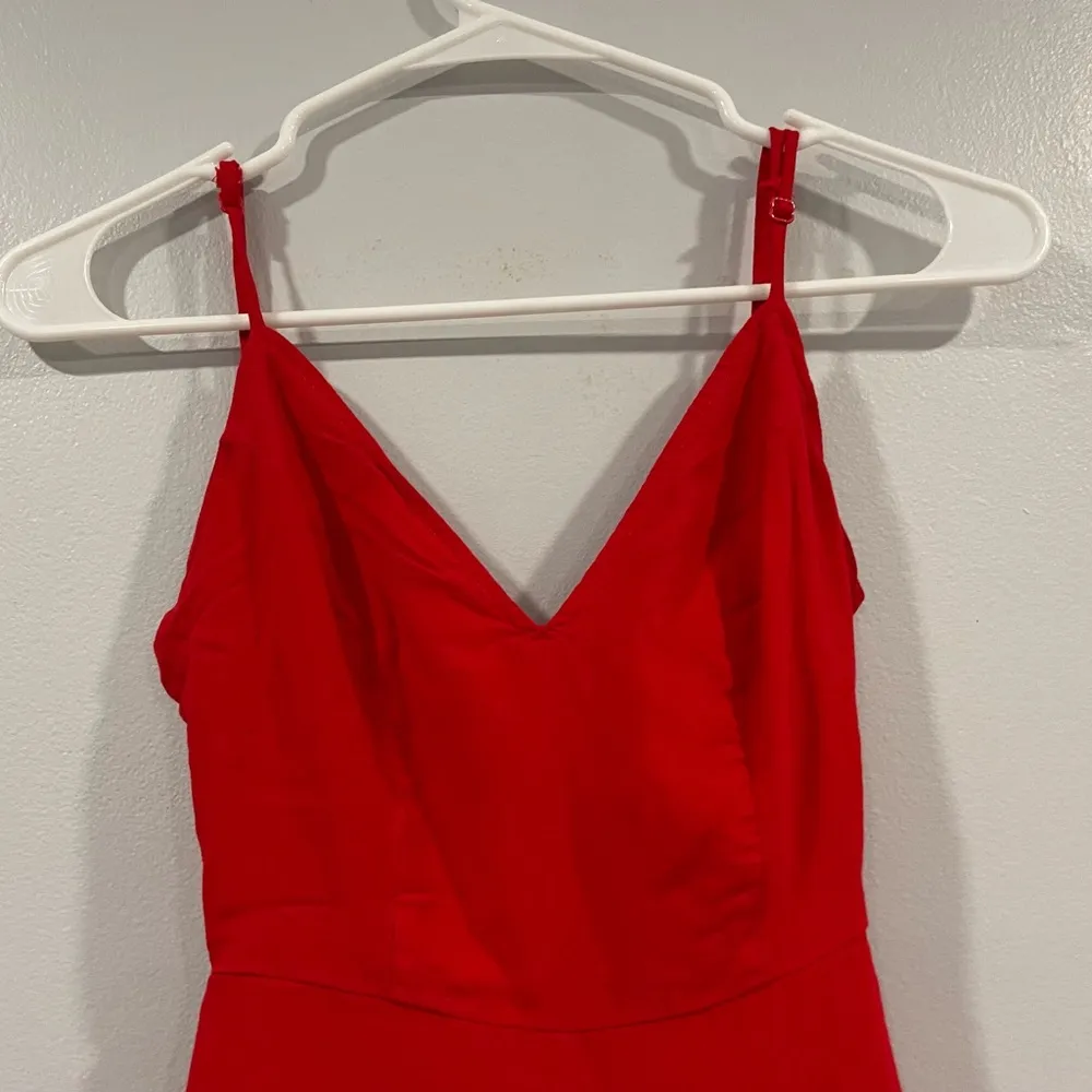 Lulu’s Roxanna Red Tie Back Romper XS - Image 3