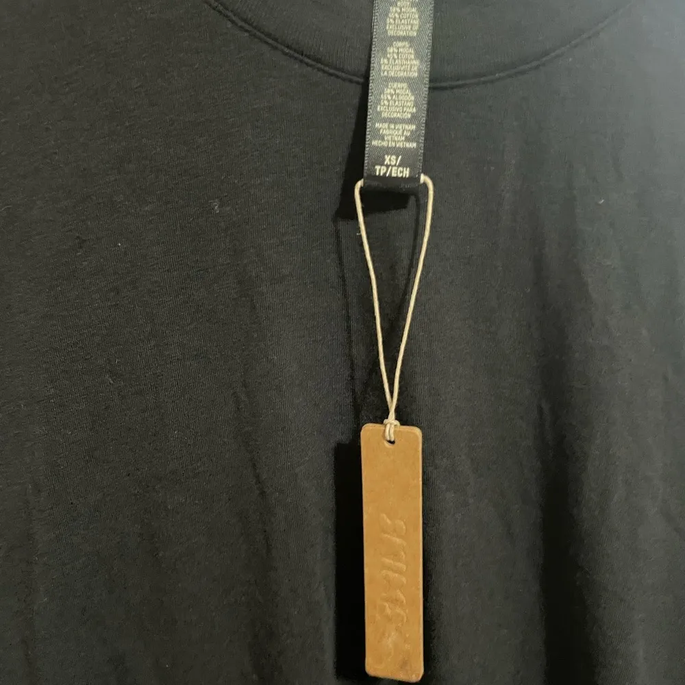 SKIMS boyfriend Long-sleeves T Shirt in Onyx Size XS - Image 7