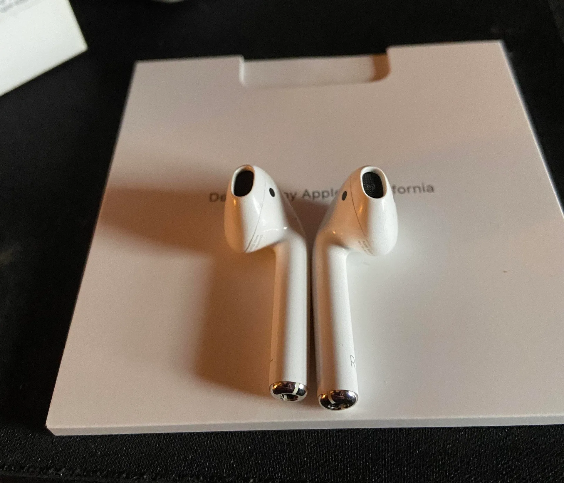Apple AirPods - Image 3