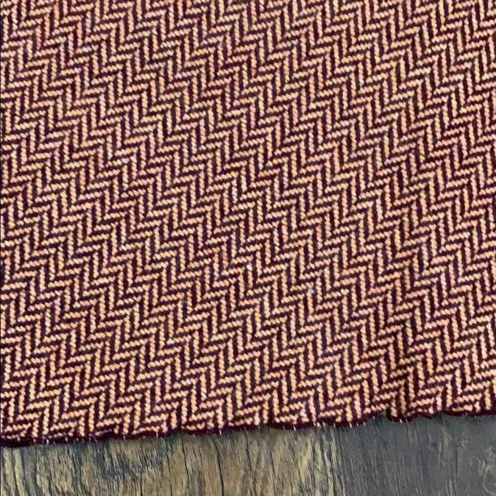 Lord & Taylor Wool Burgundy Herringbone Pencil Skirt Size 8 - Image 7