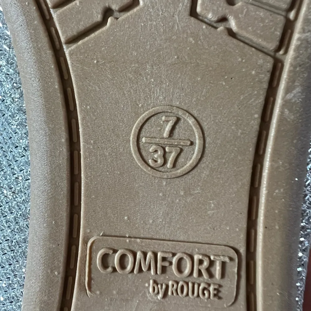 Comfort by Rouge Silver Glitter Flats Size 7 - Image 8