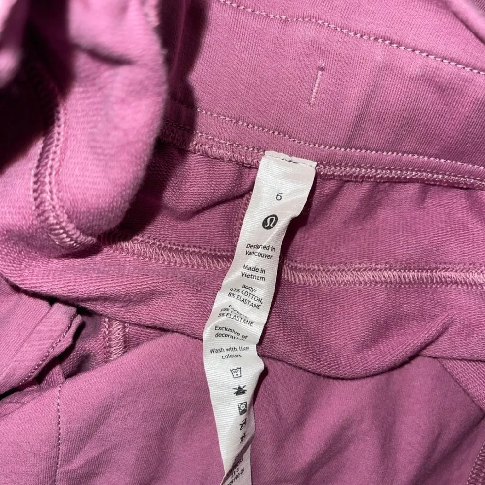 Lululemon Inner Glow HR Short 3"! - Image 3