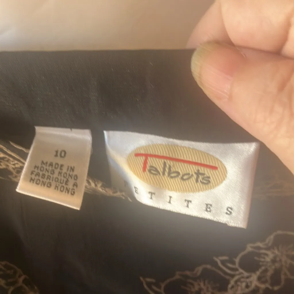 Talbots Black Skirt with Gold Patterns 10p - Image 3