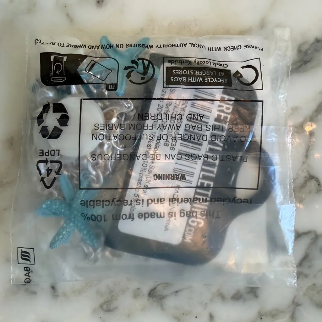 NWT Pretty Little Thing Starfish and Shell Blue and White Silver Charm Necklace - Image 3