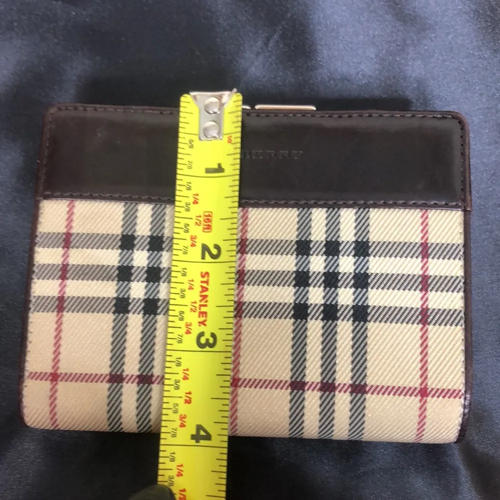 BURBERRY Nova Check Compact Brown Leather and Canvas Kisslock Wallet - Image 14