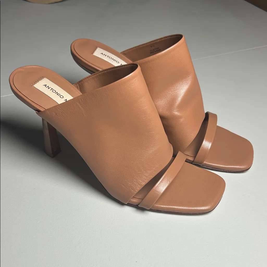 Antonio Melani Shoes Women's Size 8.5 BYNX Leather Heels Sandals Dressy Mules - Image 2