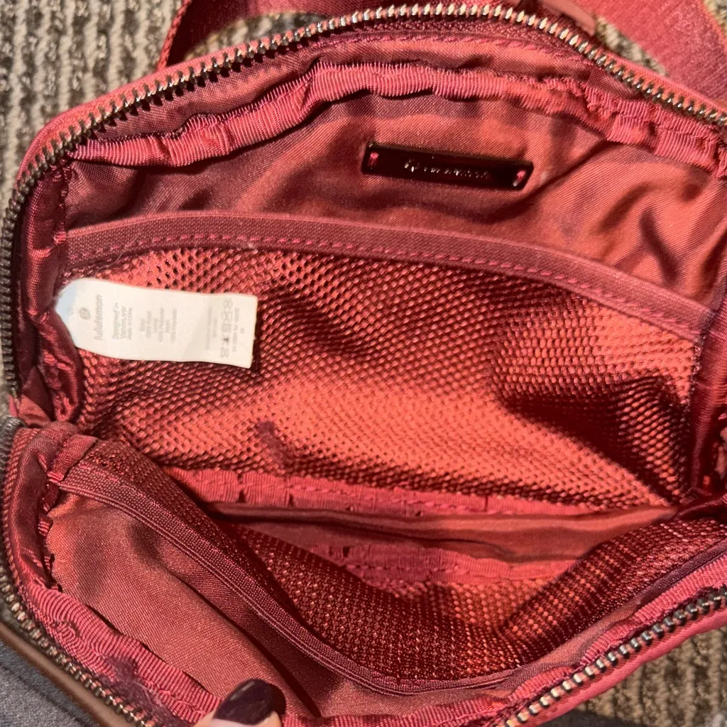 Lululemon Athletica Red Crossbody Bag - Image 2
