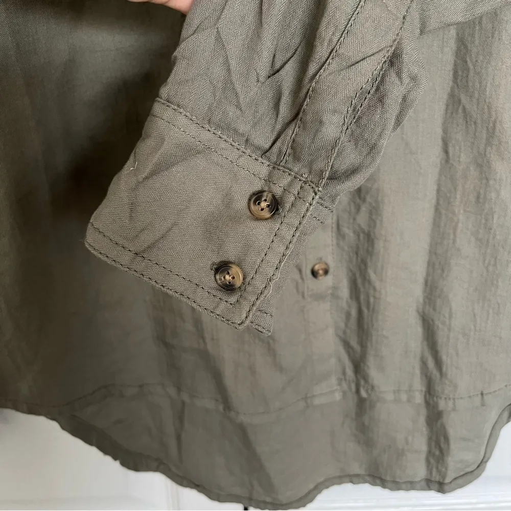 Women’s Olive Green BKE Button Down Blouse Size S - Image 4