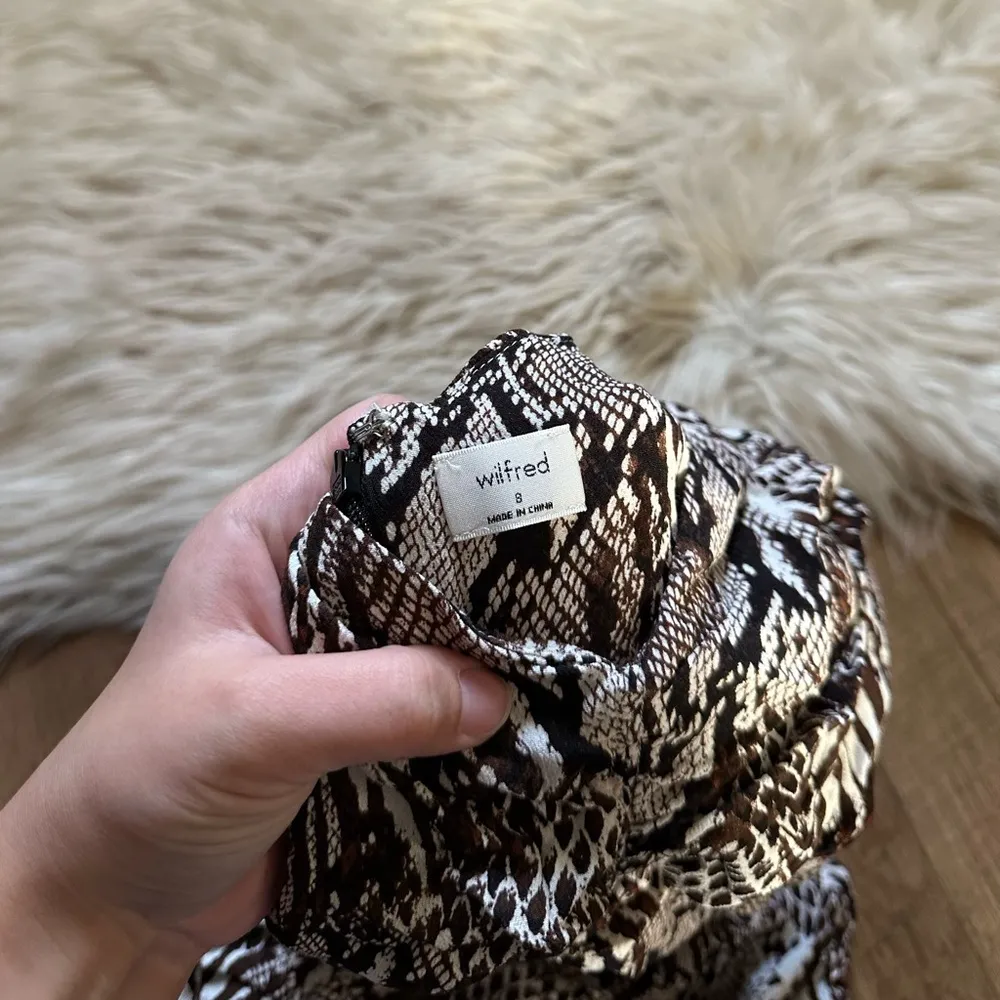 ARITZIA Wilfred Veda Ruched Mini Dress - Image 4