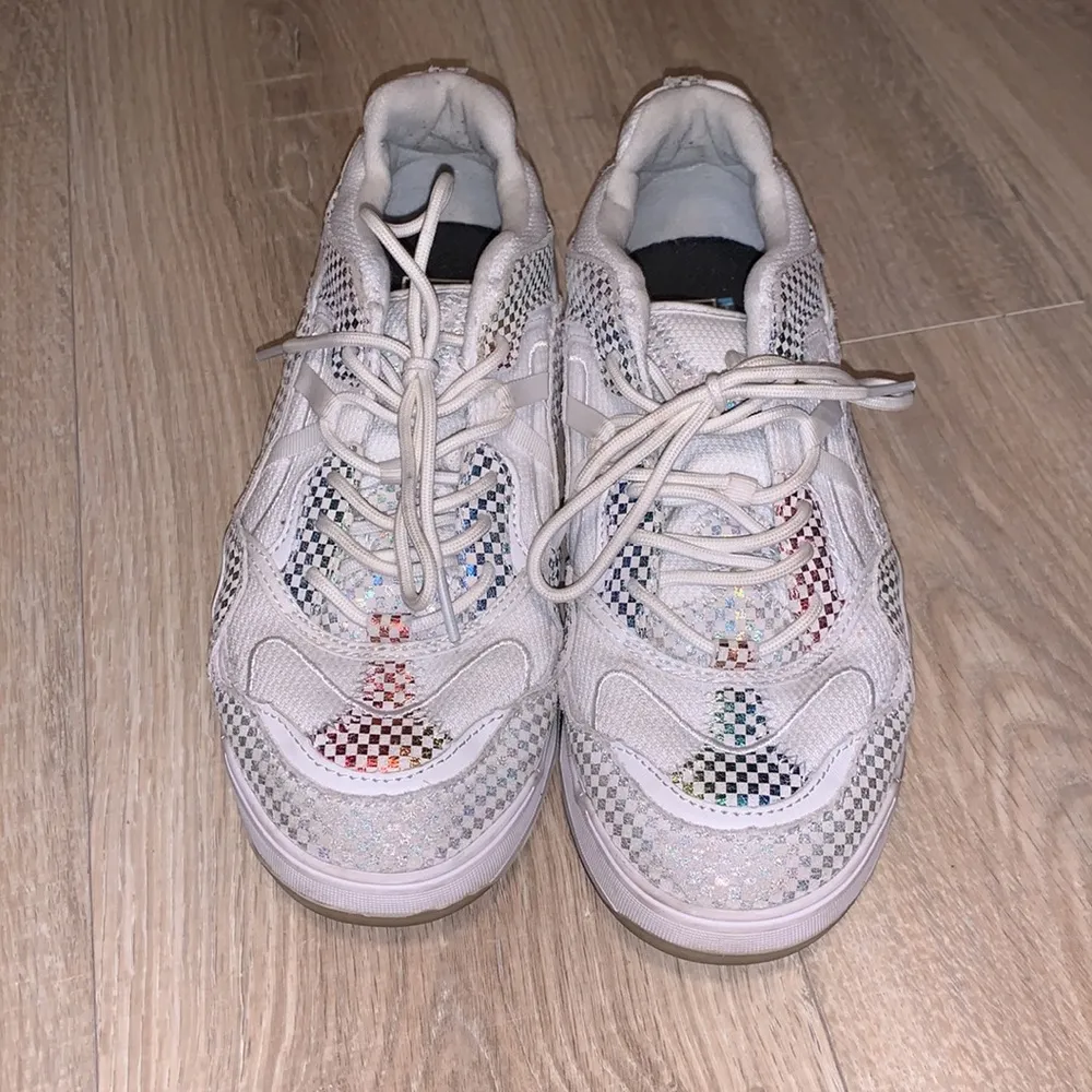 ultra Cush Varix white rainbow unisex tennis shoes - Image 2