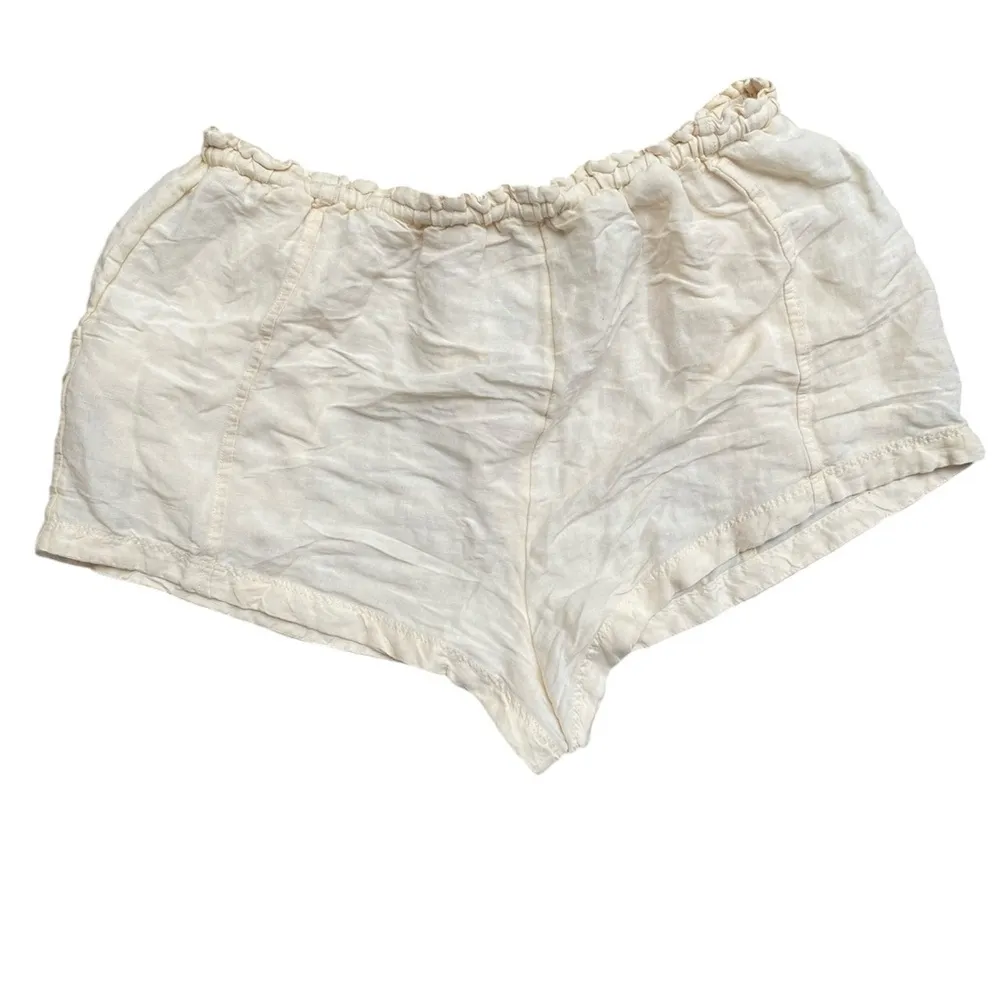 Free people Women's Cream Shorts - Image 2