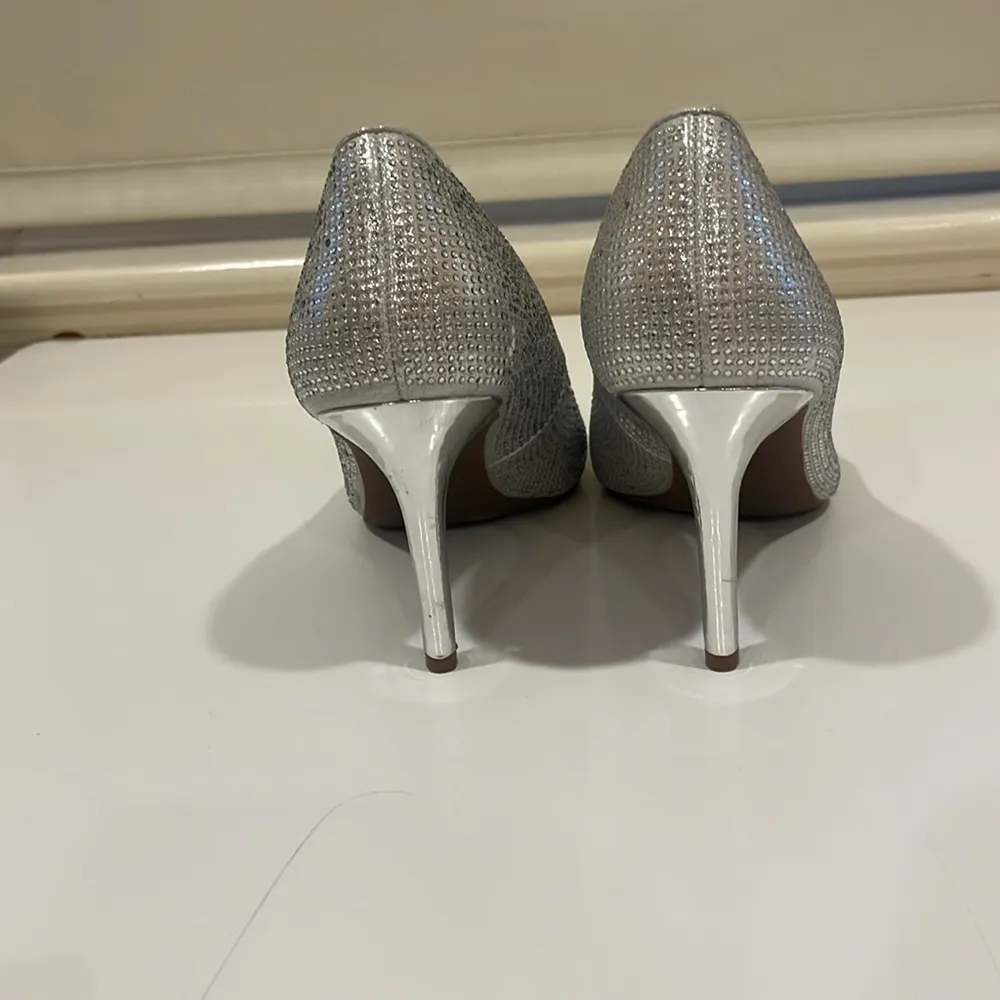 Jessica Simpson Sparkly silver rhinestone pumps - Image 4