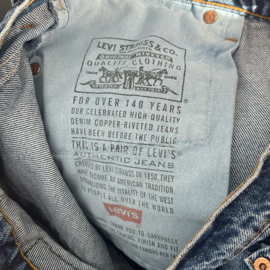 Levi’s 550 Medium Wash Straight Leg High Rise Jeans Relaxed Fit Tapered Leg - Image 11