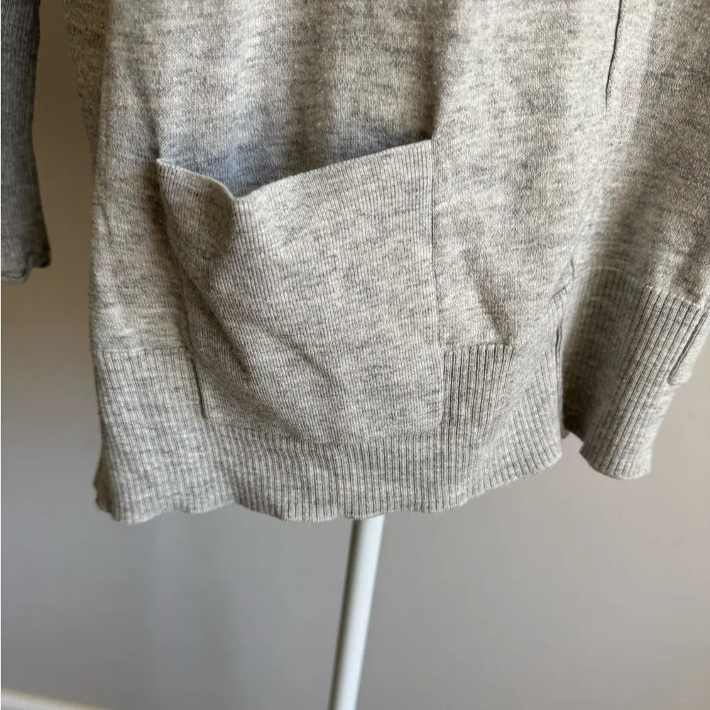 Lilly Pulitzer Gray Ribbed Long Sleeve Lightweight Sweater Womens S Classic - Image 2