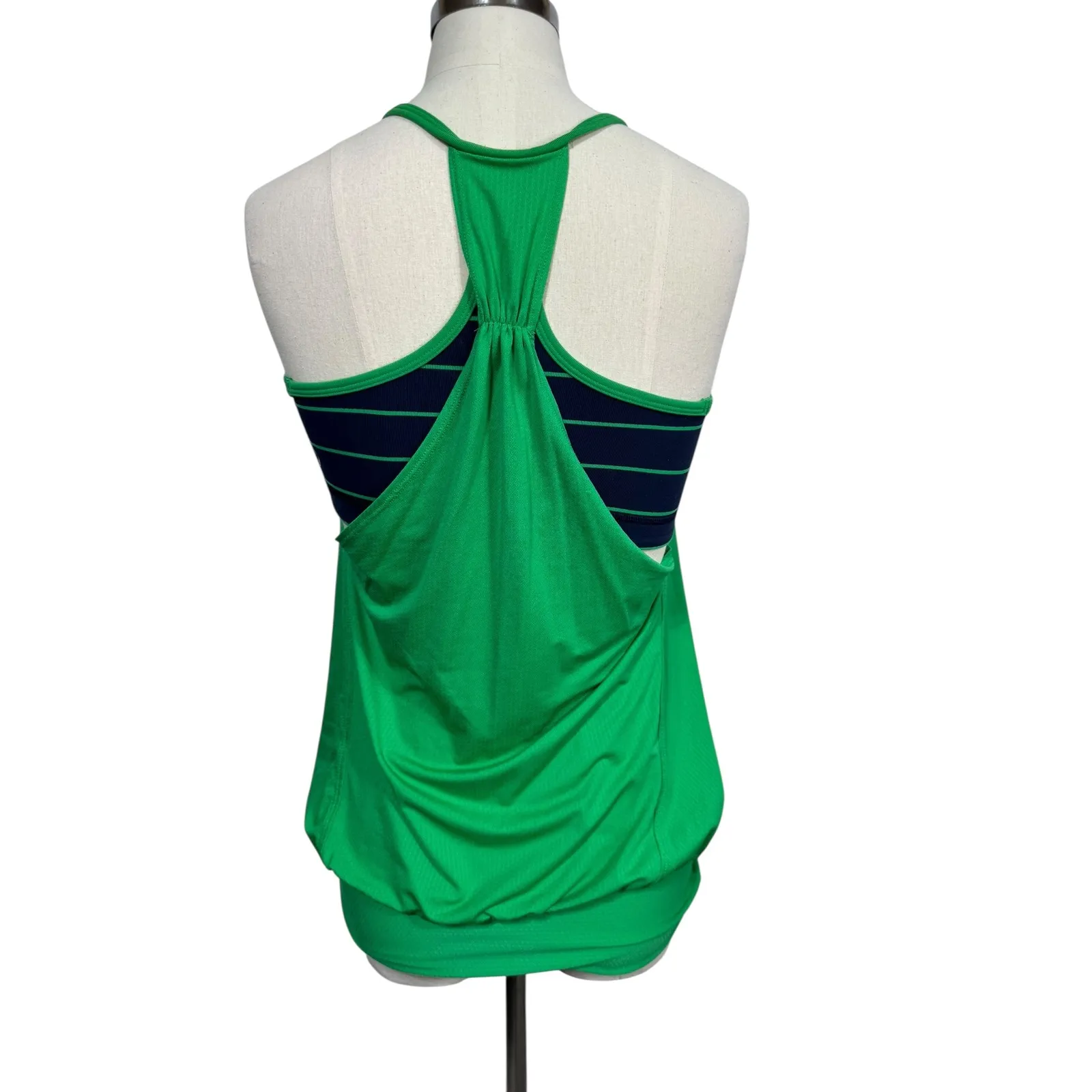 Lululemon Green Built-In‎ Bra Racerback Tank Top Women's XS-S EUC Shelf Bra - Image 4