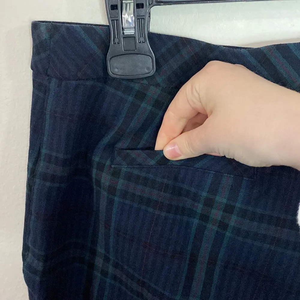 J Jill premium bi-stretch tartan plaid stretch slim pants size 10p - Image 9